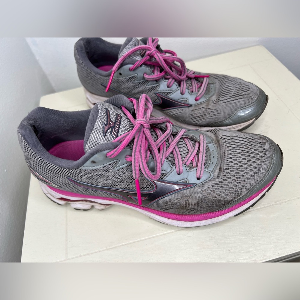 Mizuno Wave Rider 20 Grey/Pink Running Training Sneakers